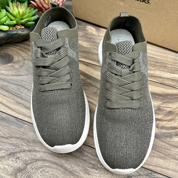 NIB Clarks Cloudsteppers 9M Nova Glint Mesh Comfort Sneakers Dark Olive Combo - Picture 2 of 12